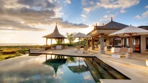 Comparing luxury villas and hotels